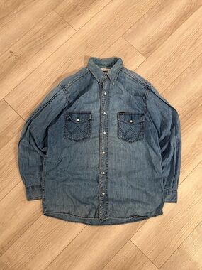 Vintage Wrangler Light Blue Western Denim Long Sleeve Button Up Shirt